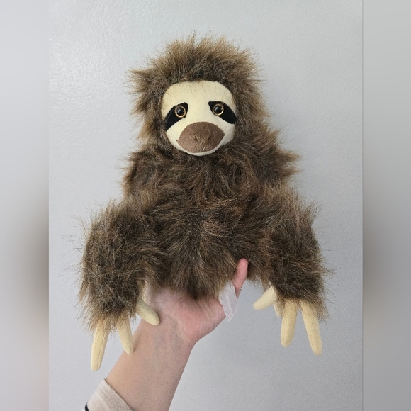 Fiesta Toys Three Toed Sitting Sloth 9” Plush Toy Stuffed Animal - Picture 1 of 9